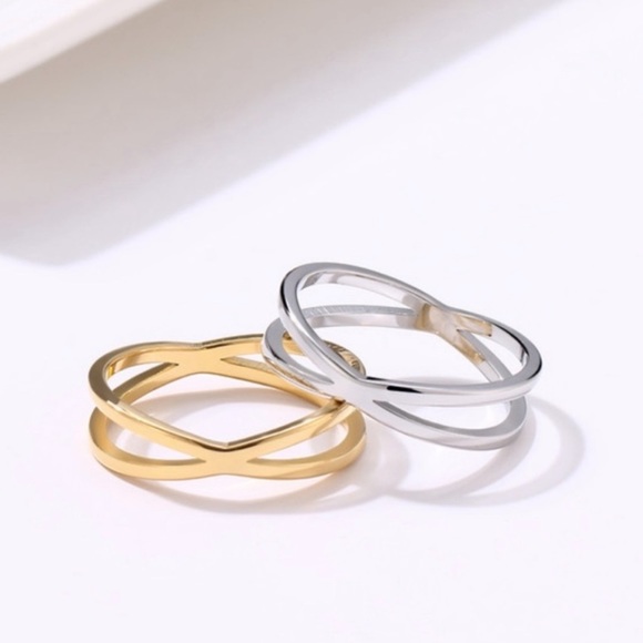 !SALE! Minimalist Gold Ring - Picture 2 of 2